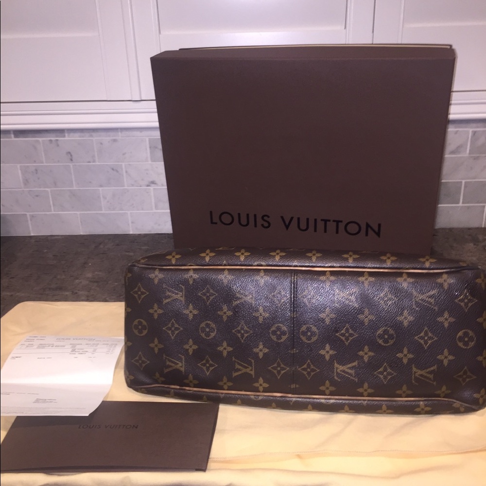 Authentic Louis Vuitton Purse - Picture 8 of 8